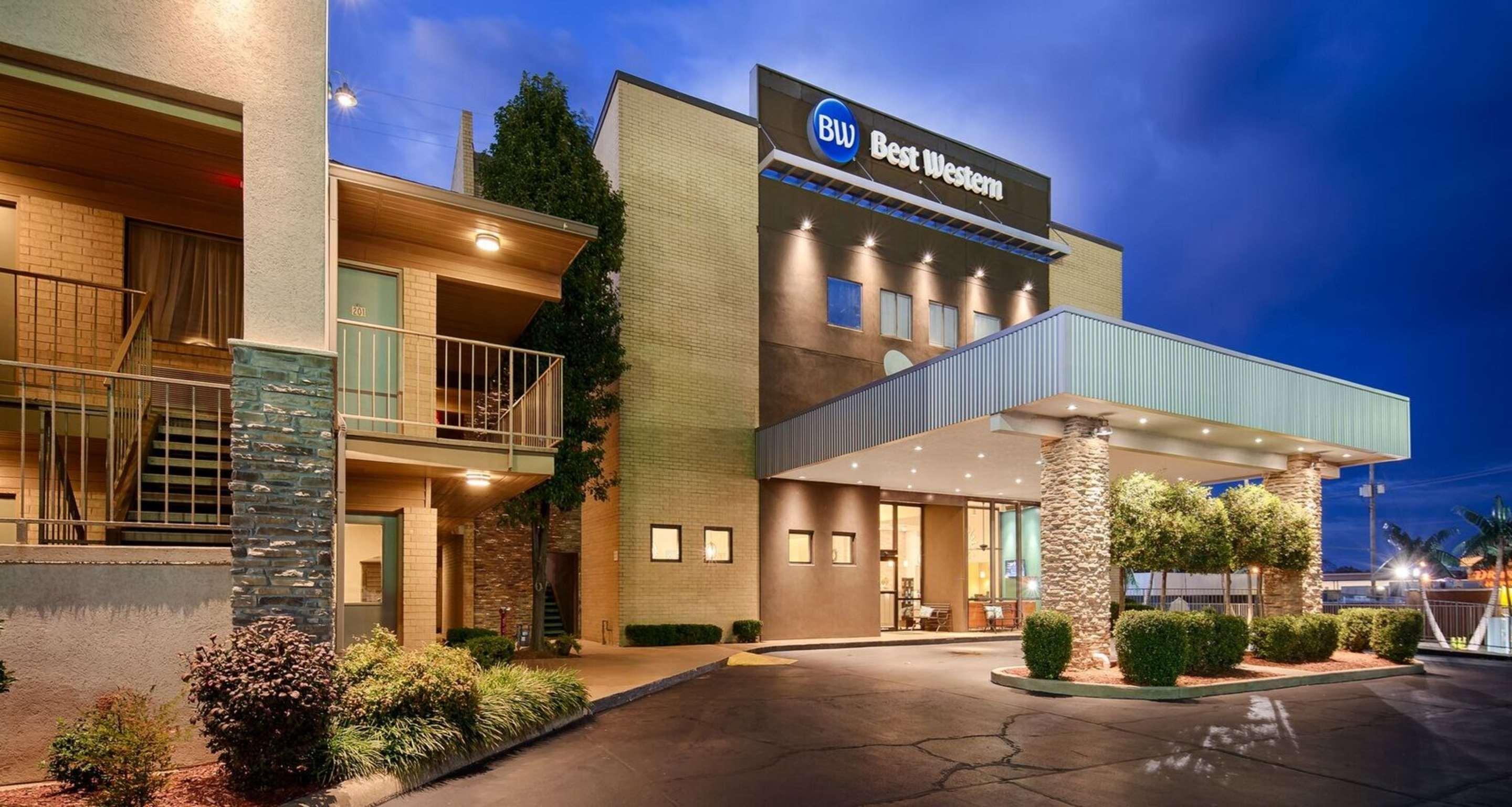 Best Western The Oasis At Джоплин Екстериор снимка