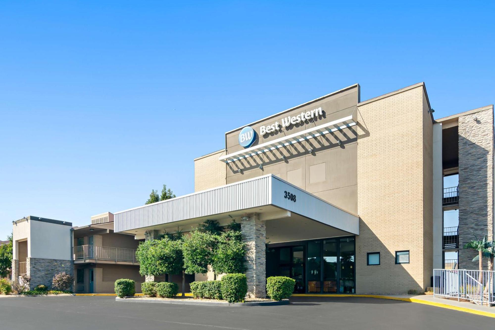 Best Western The Oasis At Джоплин Екстериор снимка